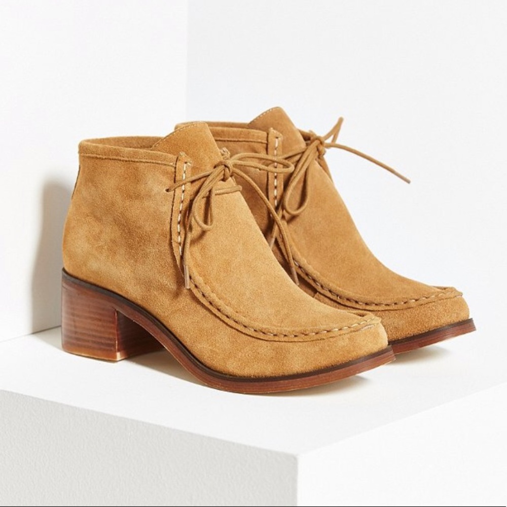 Urban Outfitters NWOT suede bootie